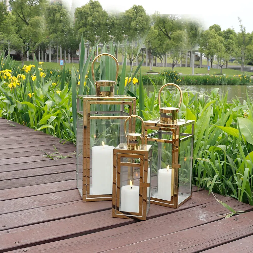 TRIROCKS Set di 3 Lanterne in Acciaio Inossidabile 48 cm, 38 cm, 30 cm Alte, Porta Candela in Metallo con Vetro Trasparente per Decorazioni Casa, Soggiorno, Eventi (Oro)