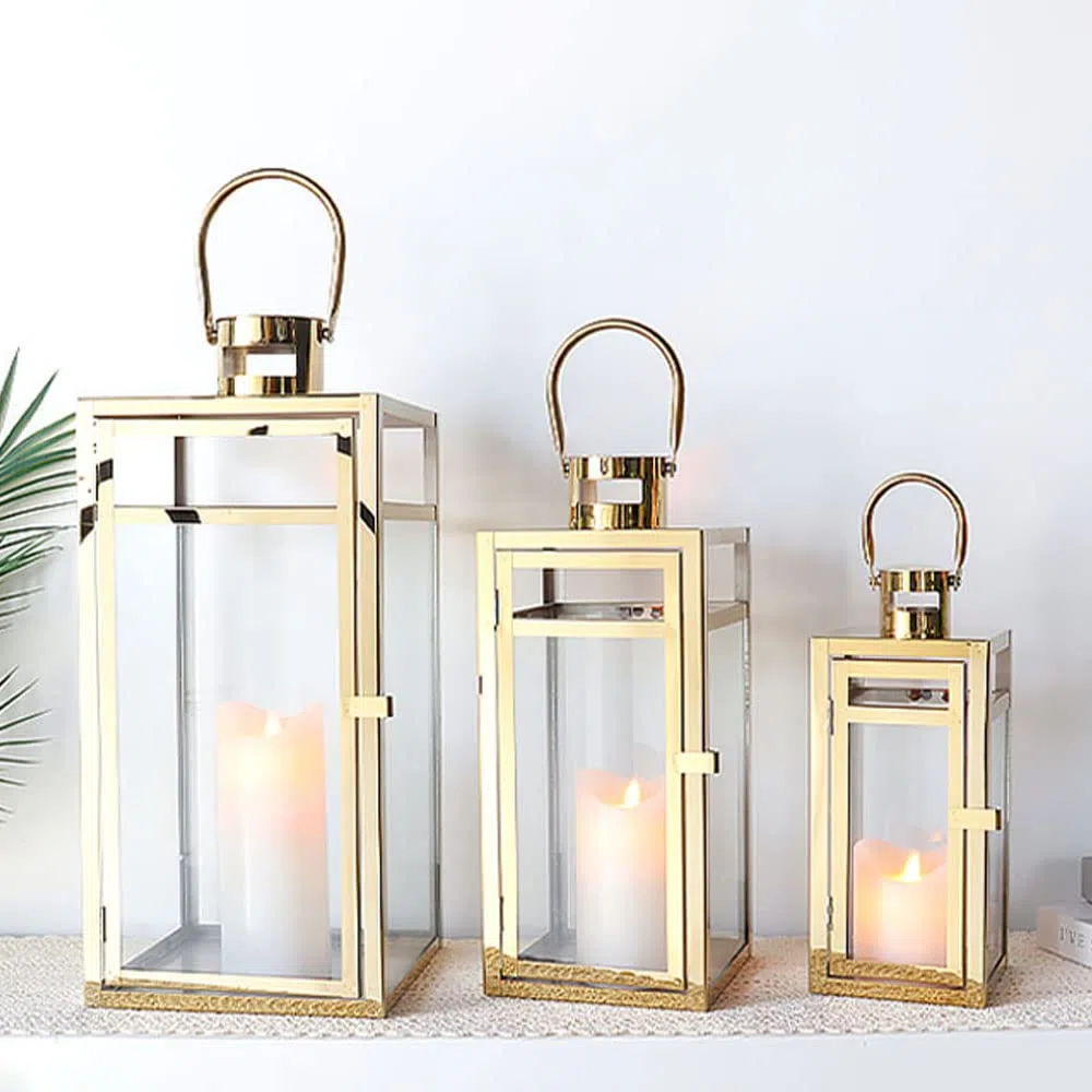 TRIROCKS Set di 3 Lanterne in Acciaio Inossidabile 48 cm, 38 cm, 30 cm Alte, Porta Candela in Metallo con Vetro Trasparente per Decorazioni Casa, Soggiorno, Eventi (Oro)