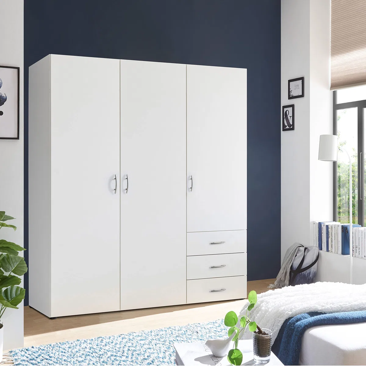 Stella Trading HARRY, Guardaroba bianco, Versatile armadio con 3 ante battenti per la camera da letto, 150 x 176 x 51 cm (larghezza x altezza x profondità)