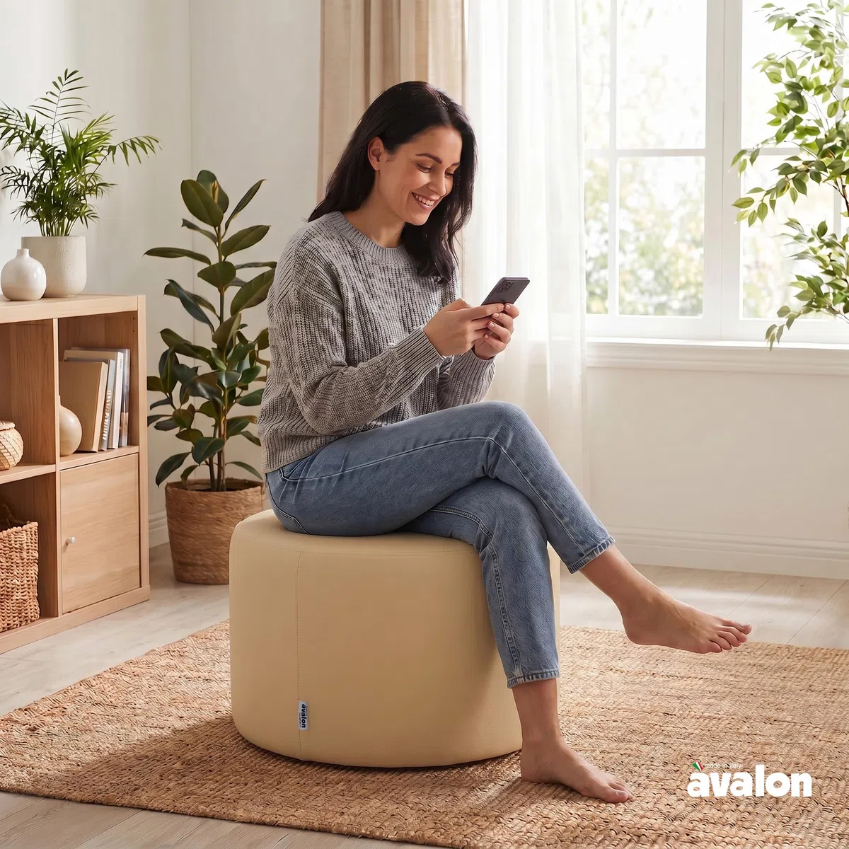 Avalon - Pouf Poggiapiedi Rigido CILINDRO Mamba Ignifugo Classe 1IM in Ecopelle Nautica, Puff Poggiapiedi, Seduta da Interno ed Esterno, Professionale Comodo Impermeabile, Made in IT(45cm-Beige)