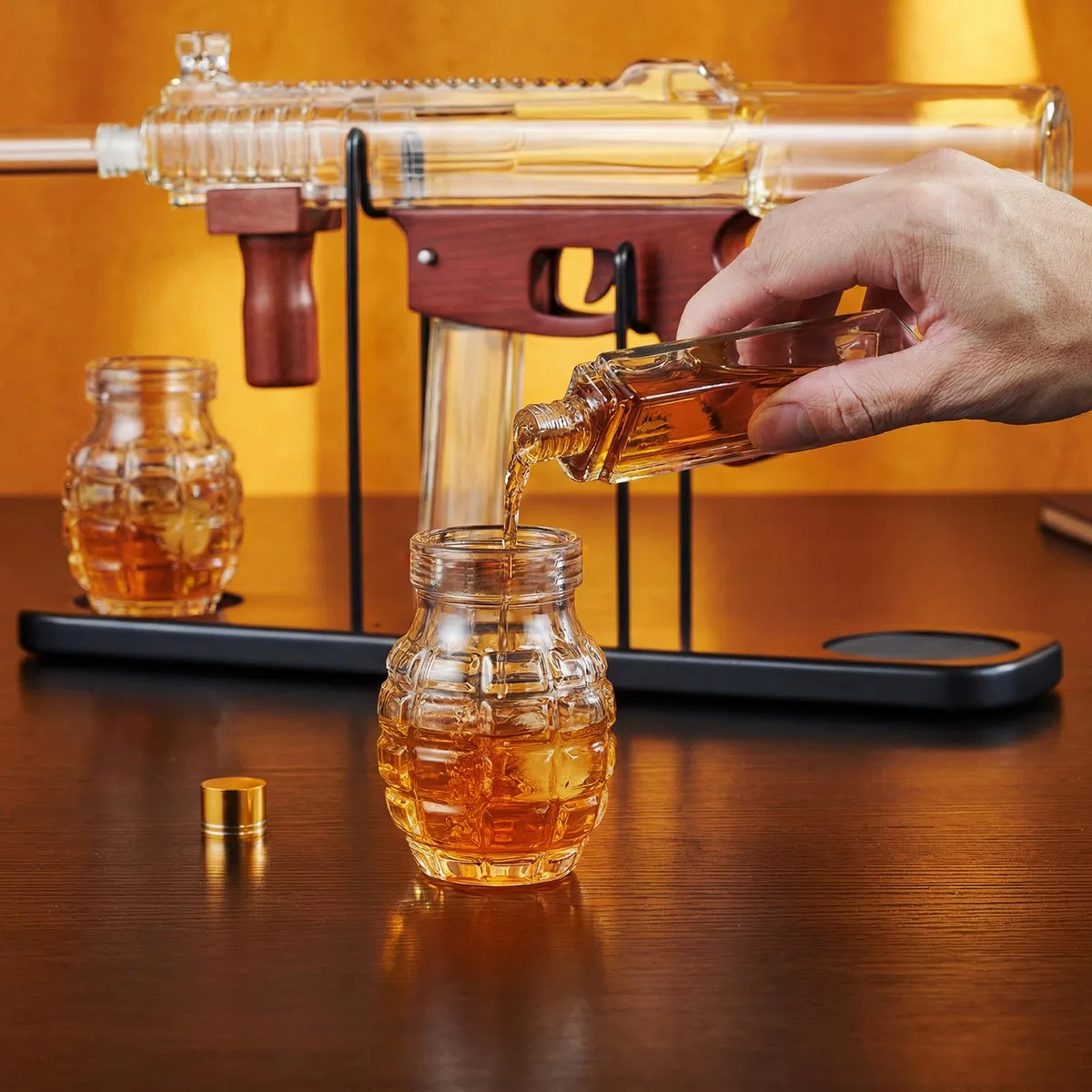 Regali per uomini papà,Kollea Set di decanter per whisky da pistola- Edizione Limitata, Decanter per Liquori con Bicchiere,Regalo di Compleanno per Lui Marito,Regalo Militare per Bere in Casa Bar
